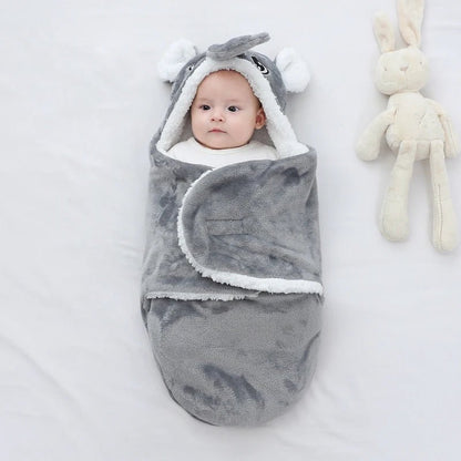 bebe confortable dans nid d ange bebe gris elephant