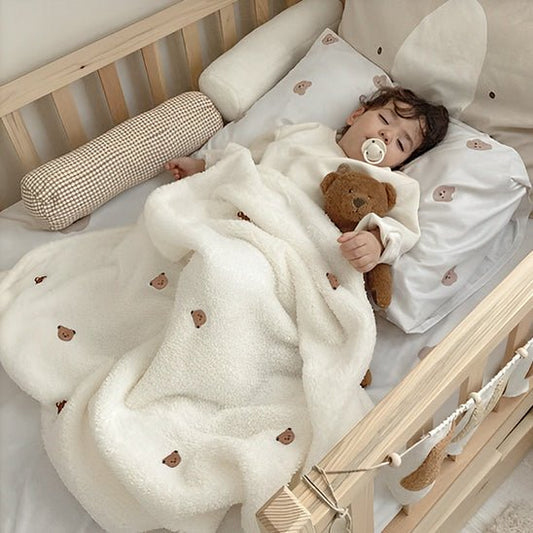 couverture bébé avec nounours et tétine ourson