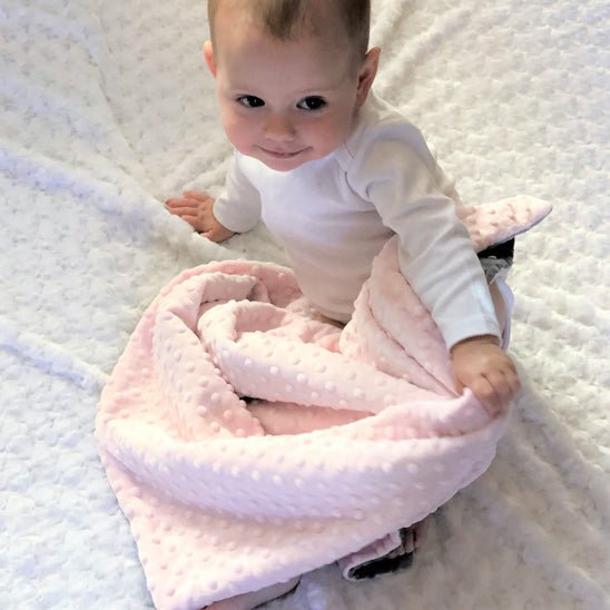 mignon bebe couverture en polaire bebe rose doudou